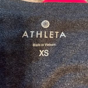 ATHLETA pink Capri XS like new